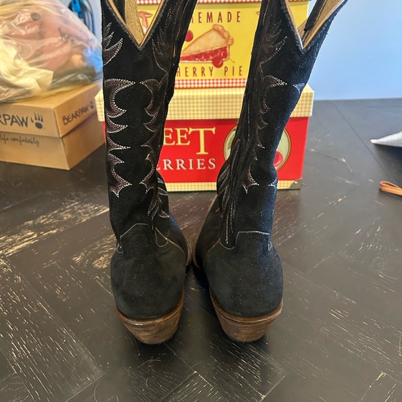 Idyllwind Black and Brown Cowboy Boots - Picture 6 of 9